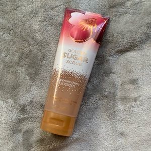 ✨2 for $10✨ Bath & Body Works. Sugar Scrub.